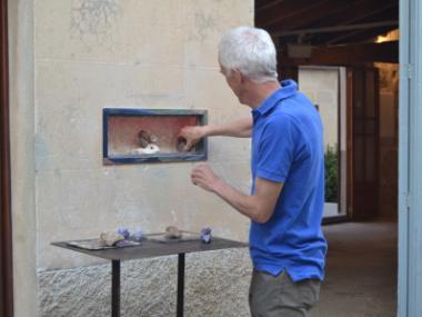 Andreas Wiehl instal·la una exposició permanent a la façana del centre Melis Cursach