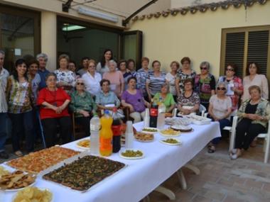 Els 35 alumnes del taller de memòria celebren la cloenda del curs 