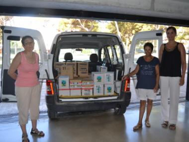 El departament de Serveis Socials rep 600 euros en aliments de l'Associació Herbes de Can Planetes