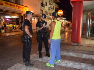 Capdepera aposta per la seguretat i la bona convivència entre tots els segments turístics amb el treball de les unitats de Policia Local