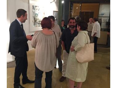 El Batle de Capdepera visita l'exposició de Sebastià Massanet a la Can Dinsky
