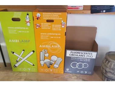 L’Ajuntament de Capdepera instal•la dos punts de reciclatge de bombetes i tubs fluorescents