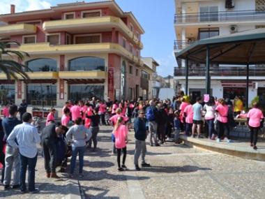 200 persones participen a la cursa per la dona