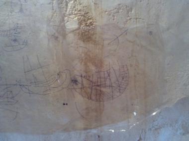 Descoberts una vintena de grafits nàutics dels segles XVI al XVIII al Castell de Capdepera