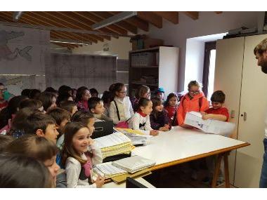Els nins i nines de S’Auba visiten l’Ajuntament