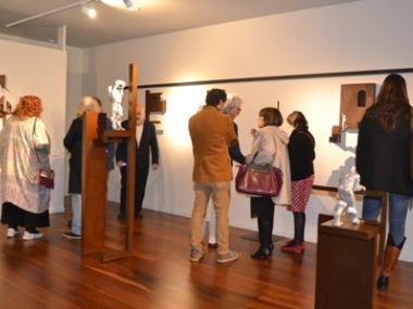Moisès Gil inaugura la segona part de l’exposició ‘Estructura-Cos-Espai’