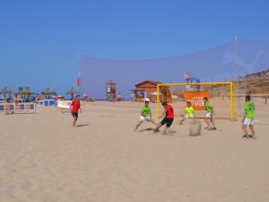 Cala Mesquida acull el primer torneig de futbol platja de Capdepera