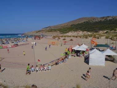 Cala Mesquida acull el primer torneig de futbol platja de Capdepera