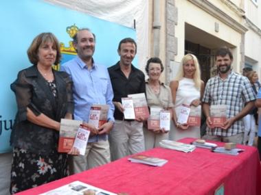 L’Arxiu Municipal presenta la versió en anglès i en alemany del llibre ‘El temps s’esmicola’
