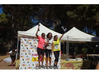 Toni Sales i Ana Cèlia Creus guanyadors de la VIII Triatló First Sun Mallorca de Cala Agulla