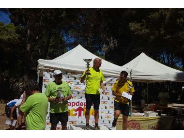Toni Sales i Ana Cèlia Creus guanyadors de la VIII Triatló First Sun Mallorca de Cala Agulla
