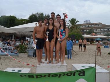 Xisco Gayà i Atila Prats, campions de la IV Travessa nedant del moll a Son Moll 