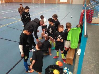 Els nins i nines de Capdepera viuen el futbol sala amb el Palma Futsal