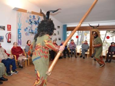 Els dimonis ballen al Centre de Dia i a la residència
