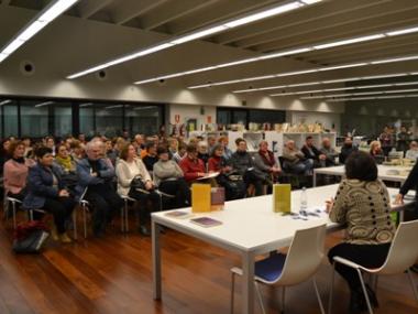 Nadia Ghulam és la protagonista del Club de lectura més multitudinari de les Biblioteques de Capdepera