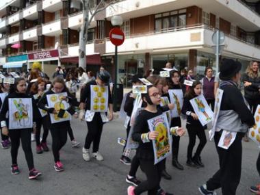 Els nins i nines de s'Auba es disfressen de Jocs