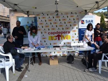 El Servei Municipal d’Esports munta una parada de Salut al mercat de Capdepera