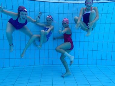 Els cursos de natació de la piscina municipal posen punt i final