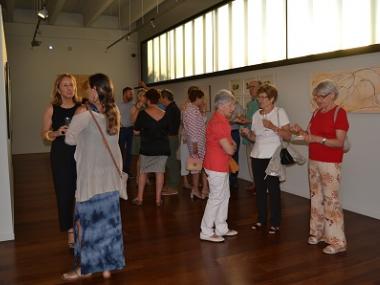 Cristina Escape inaugura l’exposició ‘Espai, silencis i roses amb espines’ al Centre Cap Vermell