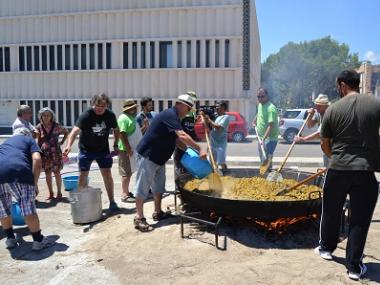Paella per a 500 persones al Clot de sa Grava