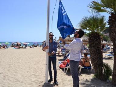 Les platges de Capdepera llueixen les banderes blaves