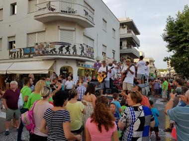 Un passacarrers ben animat pel Carme