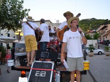 Tolo Alzina "Cuní" recorda els avantpassats i la música en el pregó inaugural de festes de Sant Bartomeu