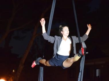 El cap de setmana de la Nit de les Arts acull artistes i públic a plaça del Centre Cap Vermell