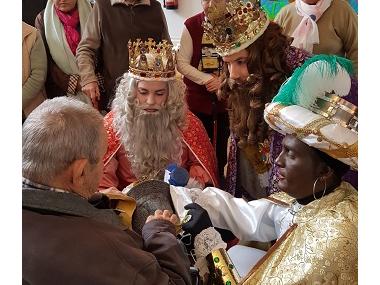 Els carters reials visiten el Centre de Dia i la Residència de Font de sa Cala