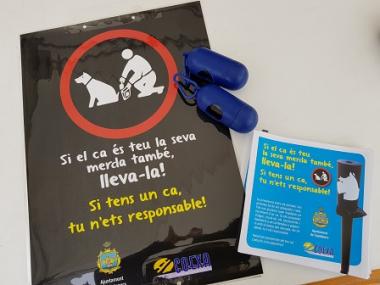 Capdepera enceta una campanya per la retirada dels excrements de ca a la via pública 