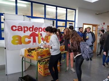 Capdepera Activa apropa la fruita al pati de l’escola