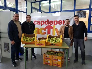 Capdepera Activa apropa la fruita al pati de l’escola