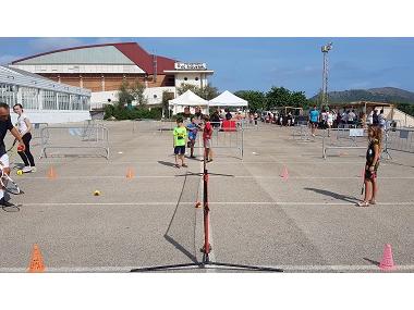 Els nins i nines de Capdepera gaudeixen de l'esport a la diada multiesportiva