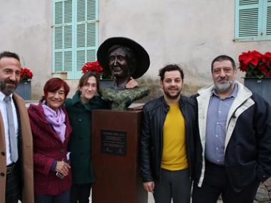 El Consell de Mallorca i l’ajuntament de Capdepera inauguren el bust de Dorothea Bate