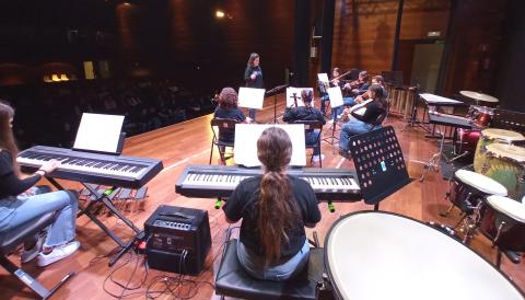 L'Escola Municipal de Música de Capdepera va celebrar un concert de conjunts al Centre Cap Vermell.