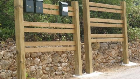 Primeres bústies en els camins de finques