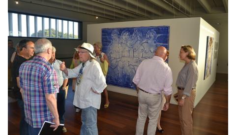 Joan Bennàssar inaugura ‘On rompen les ones’ al Centre Cap Vermell