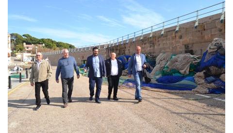 El conseller de Medi Ambient es reuneix amb els pescadors de Cala Rajada