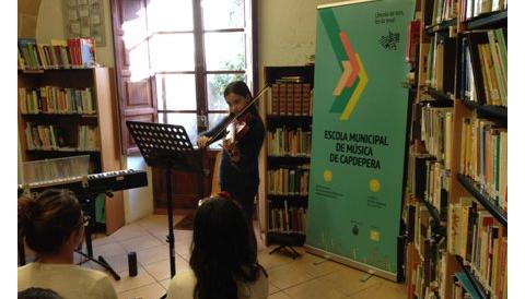 La Biblioteca de Capdepera acull els primers Interludis musicals de l’EMM