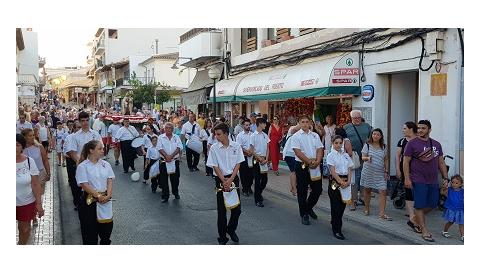 Les Festes del Carme es despedeixen amb la processó i els focs artificials