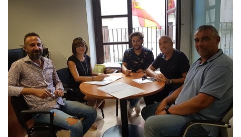 El Servei Municipal d’Esports de l’Ajuntament de Capdepera i l’IES Llorenç Garcías i Font d’Artà signen un conveni de col·laboració per a l’ús de les instal·lacions esportives gabellines