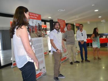 Creu Roja inaugura una exposició sobre l'ajuda humanitària 