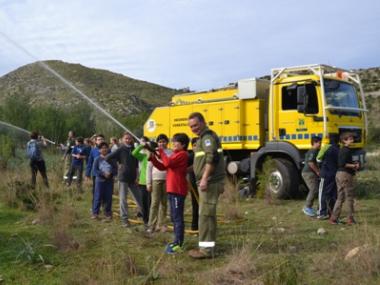 Capdepera participa en la jornada de reforestació comarcal per celebrar l’aniversari del concurs ‘Ni 1 foc al bosc’