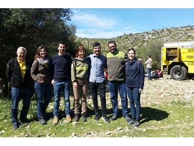 Els alumnes de S’Auba i S’Alzinar participen d’una jornada forestal a Sa Duaia