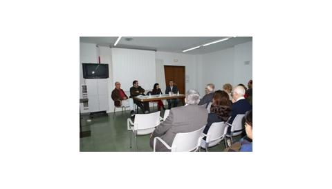 Ple de la sala polivalent per la presentació del llibre ‘El protestantisme a les Illes Balears’