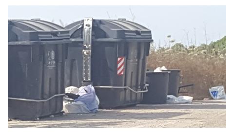 Medi Ambient incideix en la prohibició d’abandonar residus voluminosos al costat dels contenidors
