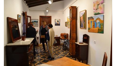 L’Escola d’Adults inaugura la mostra de restauració i pintura